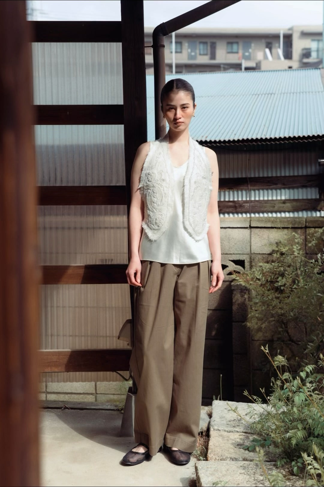 Bi Silk Beaded Vest - Black / Off White