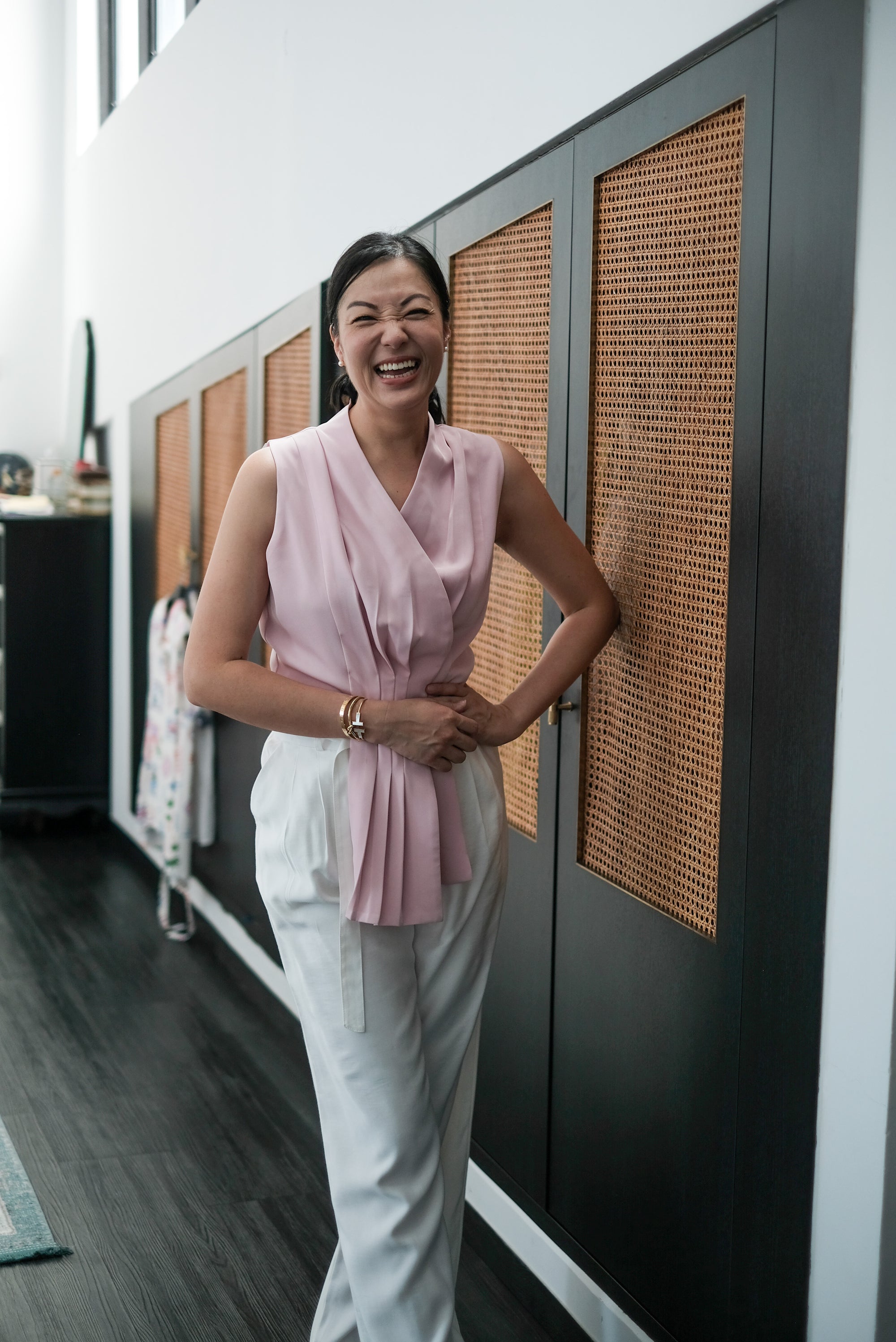 Aira Pleated Vest - Cream / Black