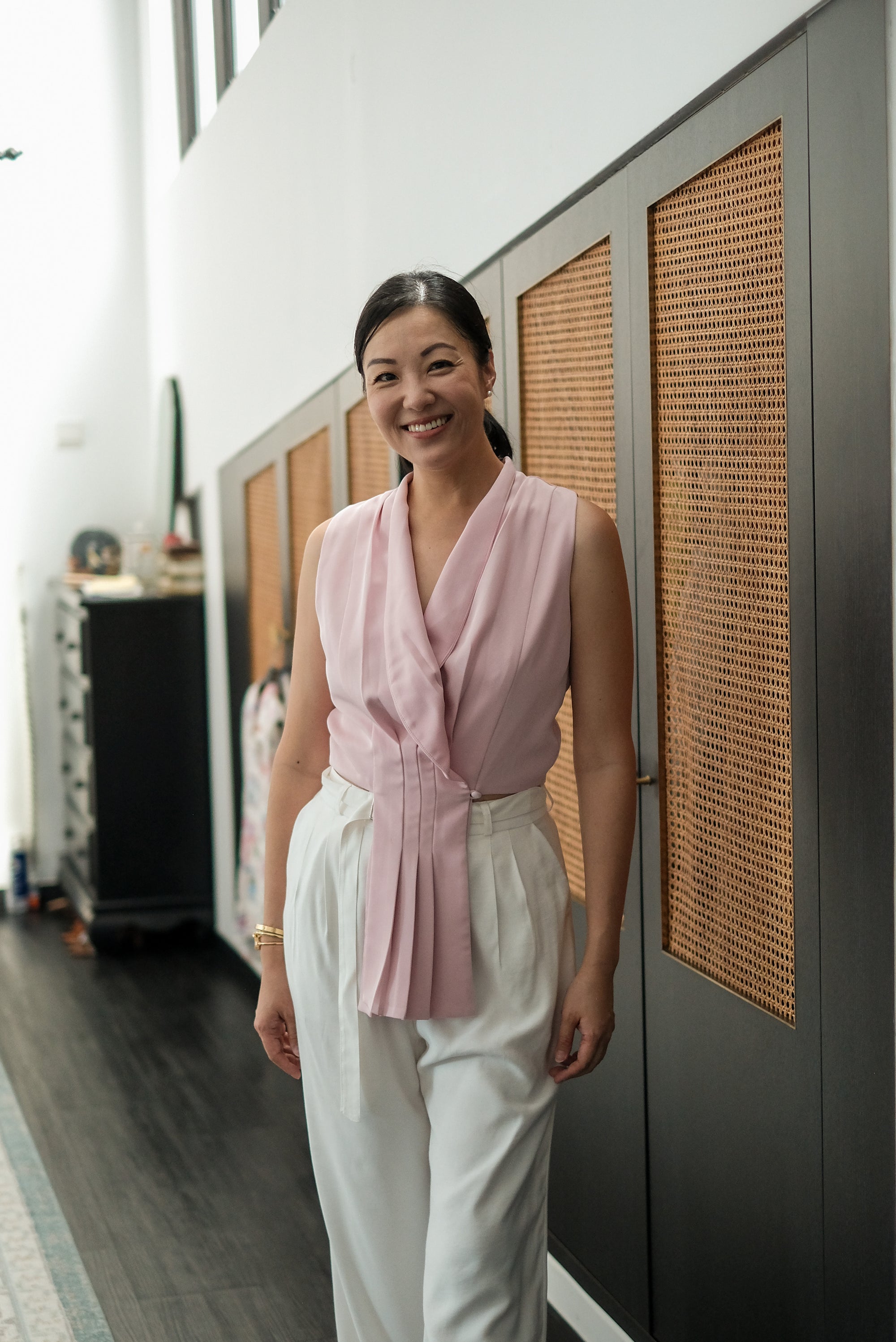Aira Pleated Vest - Cream / Black