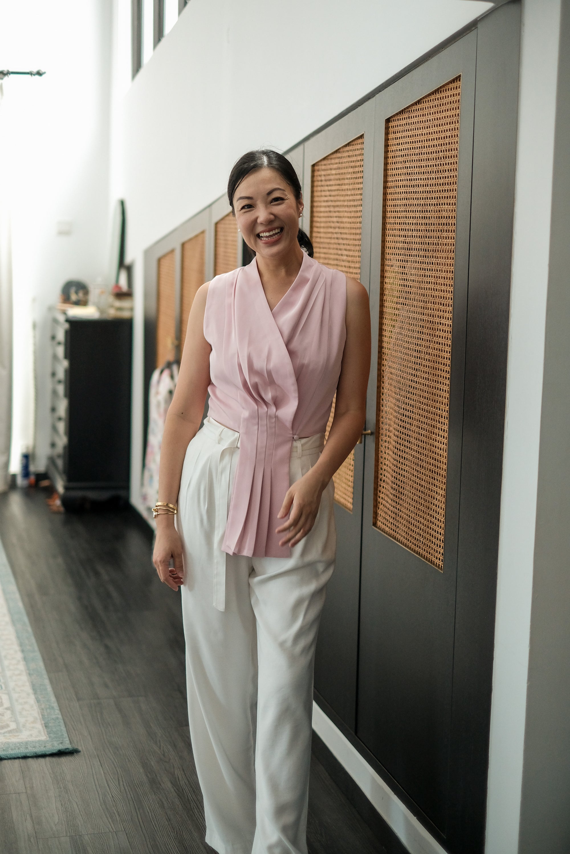 Aira Pleated Vest - Cream / Black