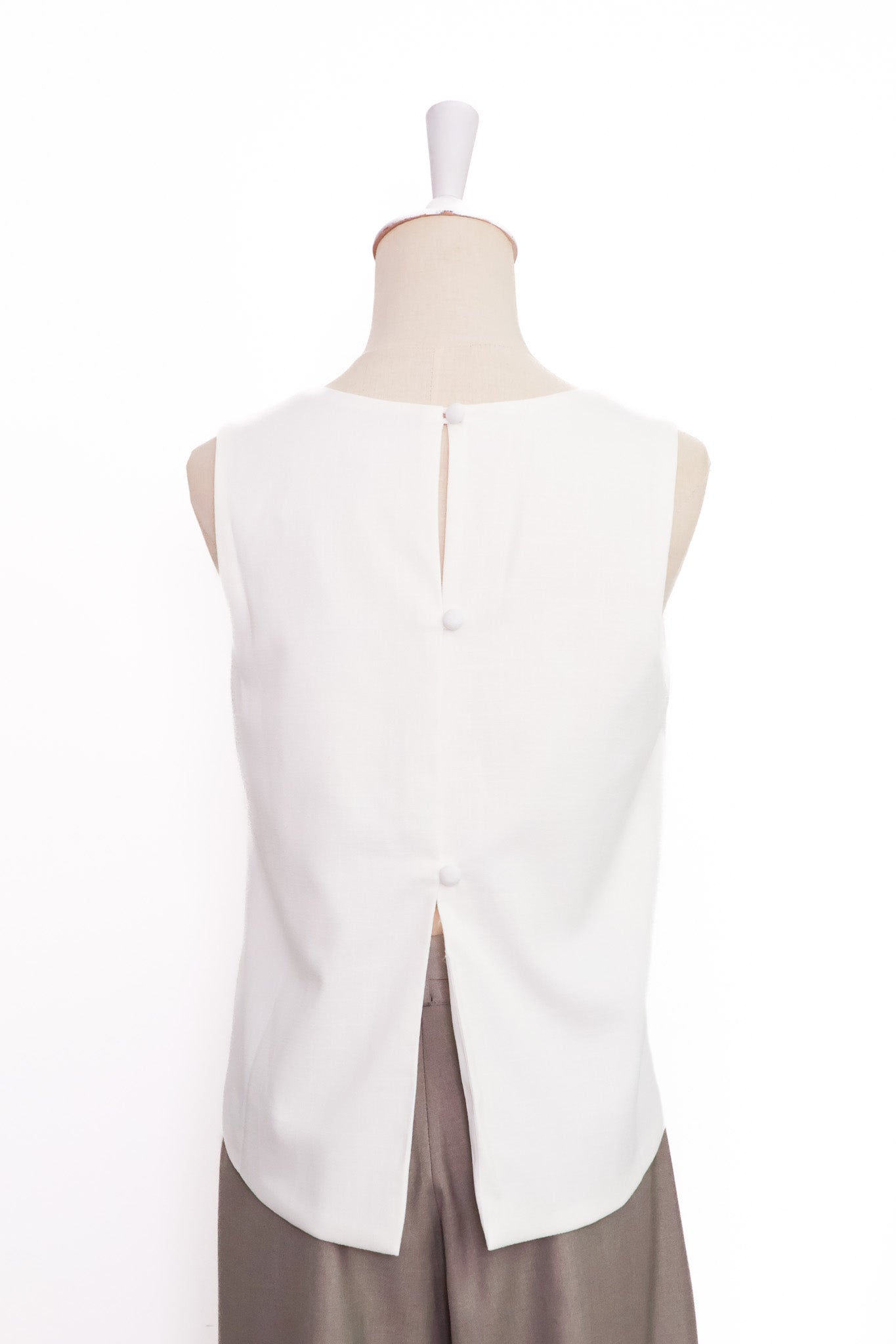 Signature French Tuck Top ( Round neck / V-neck ) - White / Black