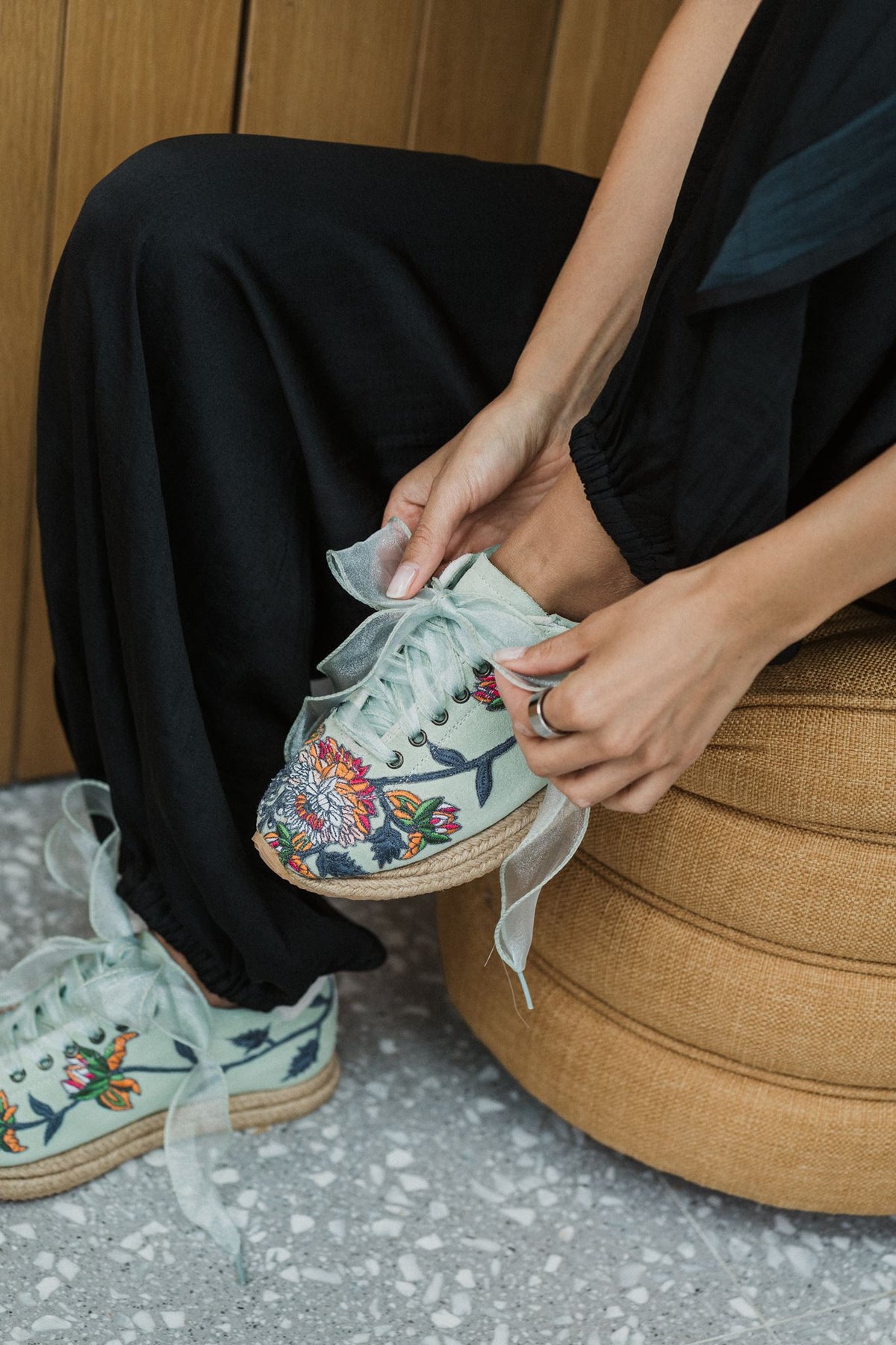 Blooming Embroidery Sneaker