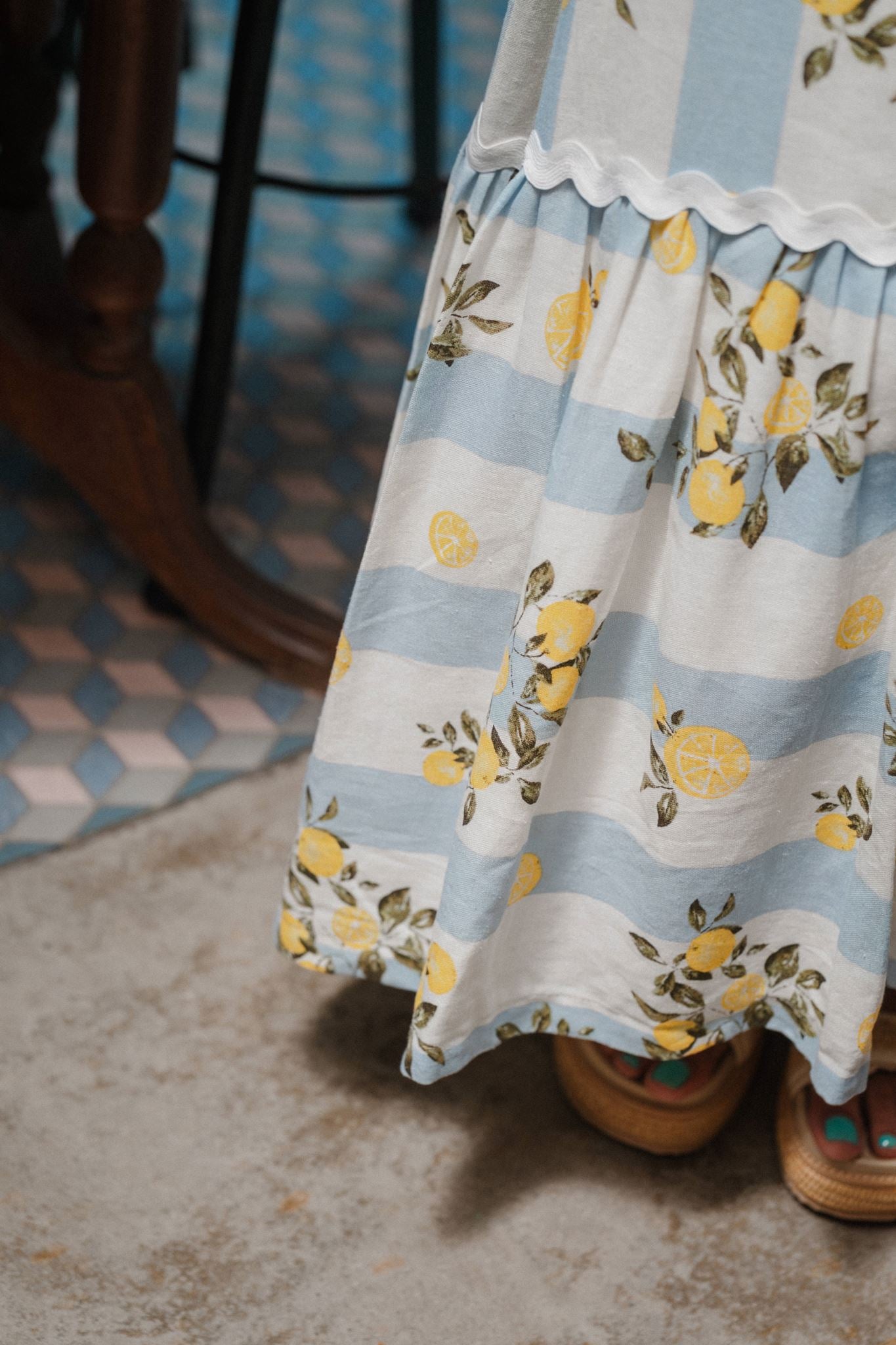 Limoncello Linen Maxi Dress - Lemons / Blue Floral