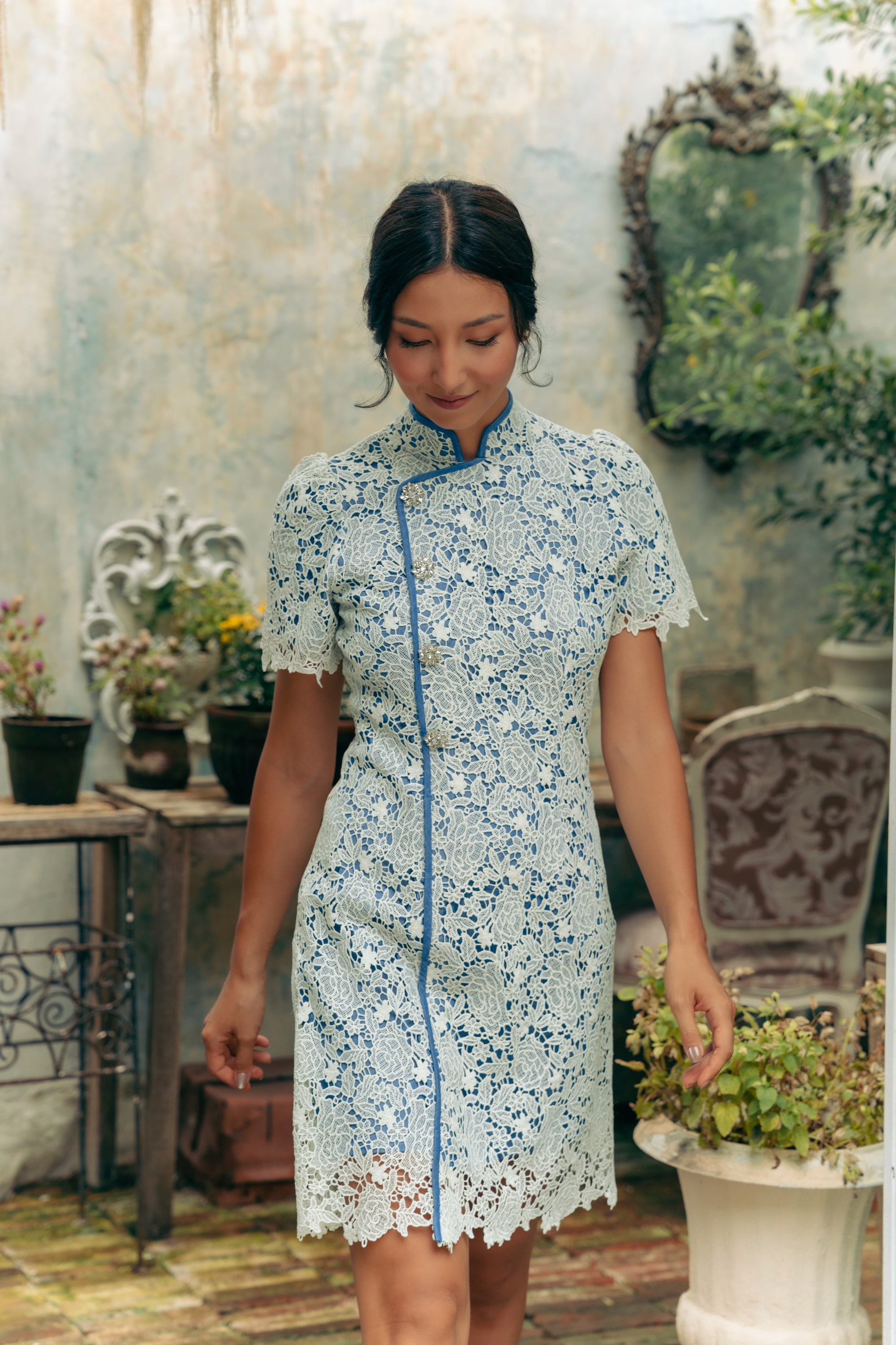 Aimee Lace Cheongsam