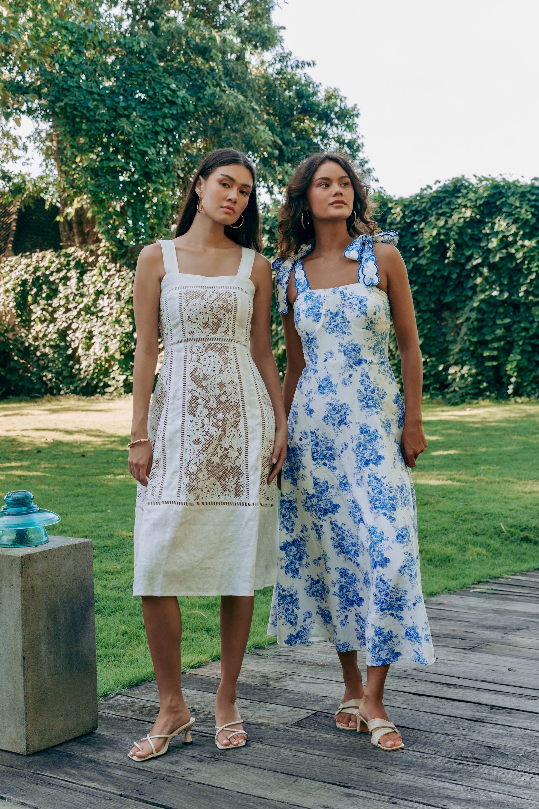 Adele Lace Dress - White / Navy