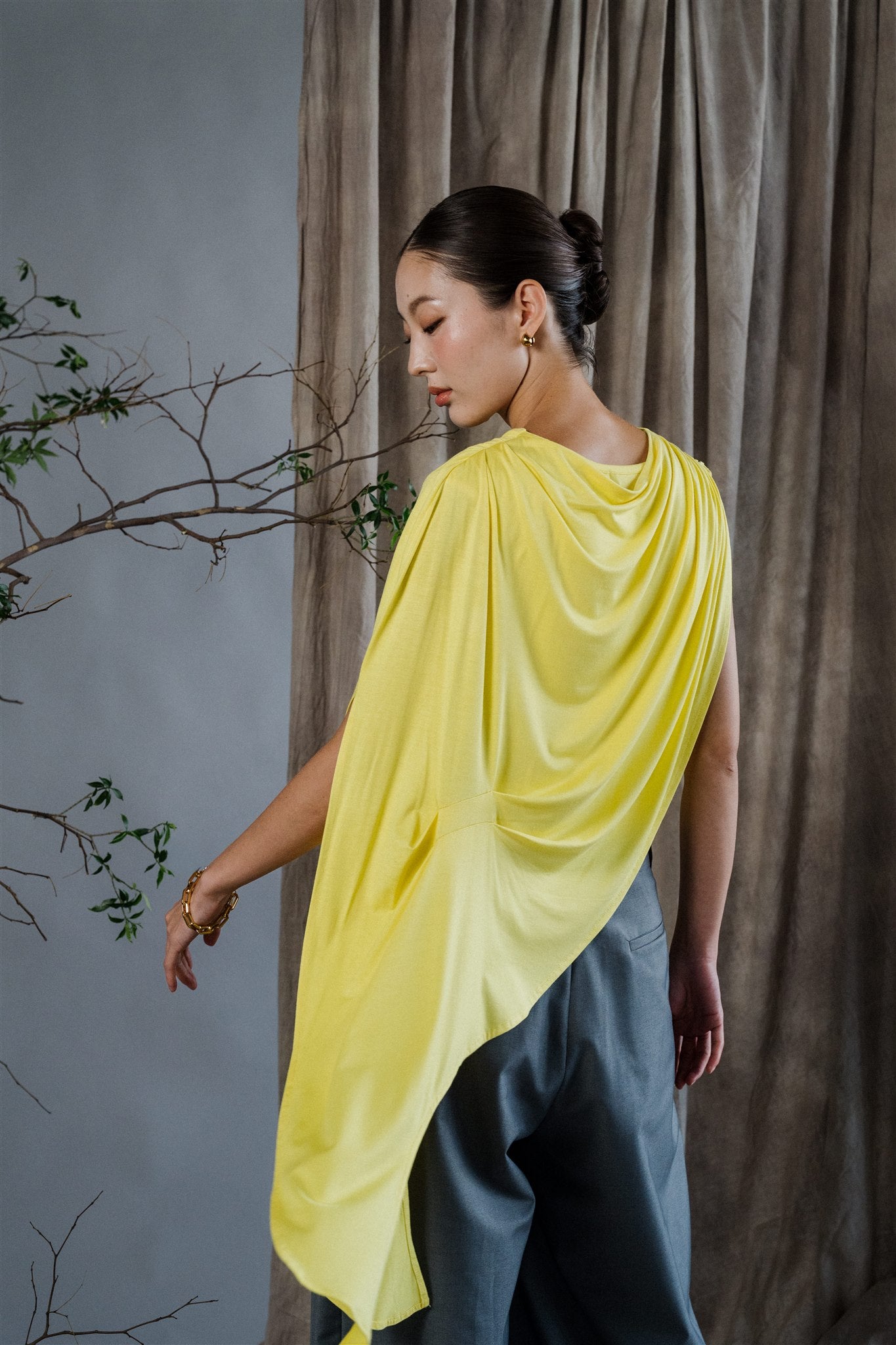 Yohaku Drape Top - White / Yellow