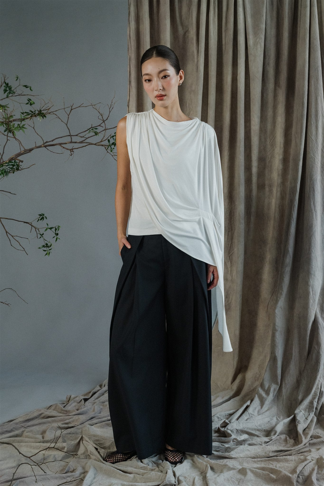 Yohaku Drape Top - White / Yellow